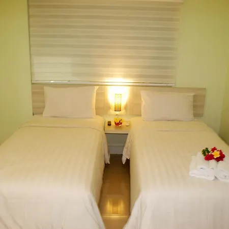 Sky Hotel-2